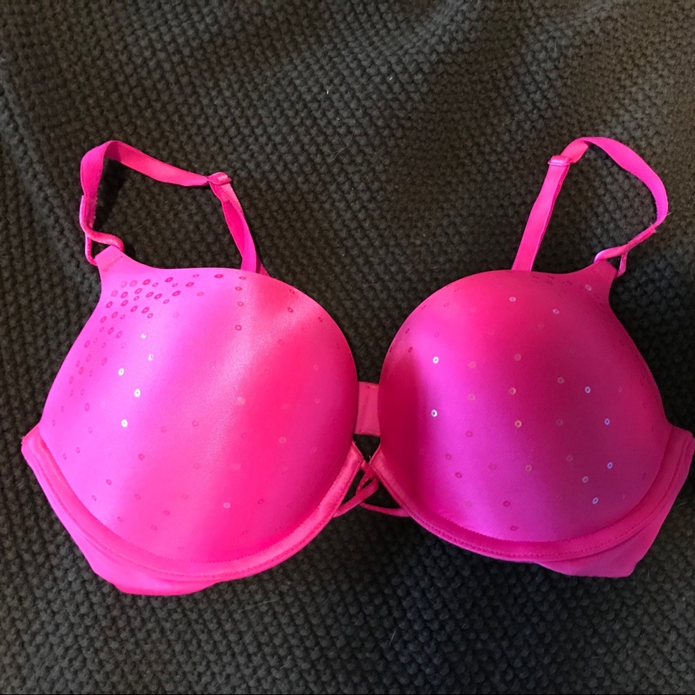 Victoria’s Secret Miraculous Plunge Bra 34C